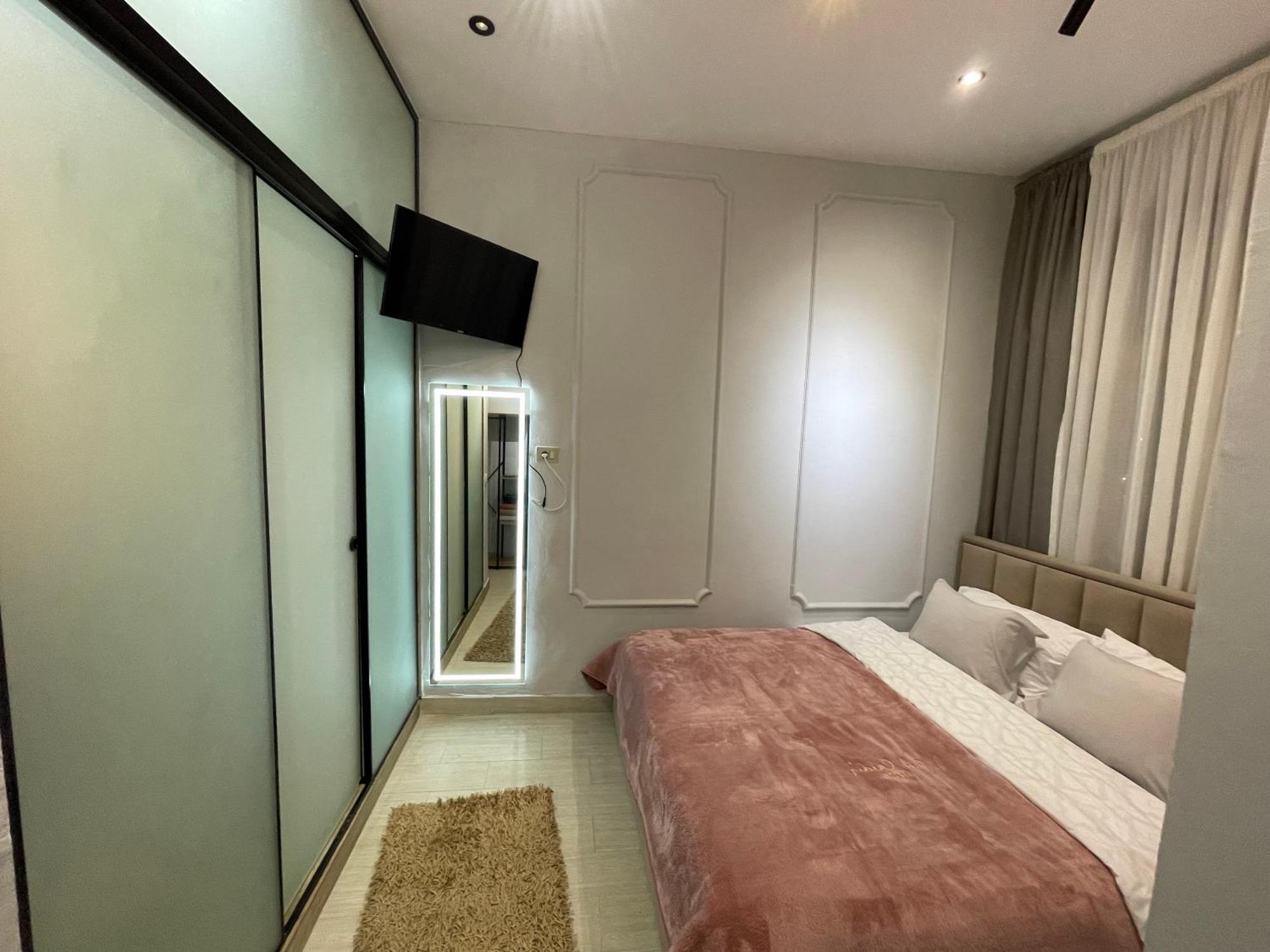Blloku Tirana Studio Kültér fotó